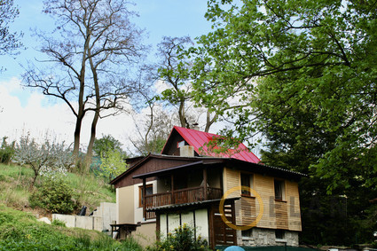 Prodej chaty ve Škvorci, pozemek 686 m2 - Fotka 1