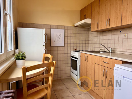 Prodej bytu 1+1, 37 m2,  zděné jádro, OV,  v Hradci Králové - kuchyně, Hradec Králové