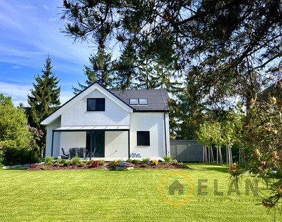 Prodej RD v Běchovicích, pozemek 1076 m2 - Pohled na dům od zahrady, Běchovice