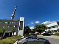 budova a parkování