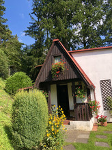 Exkluzivně prodej chaty se zahradou v Chrustenicích u Prahy